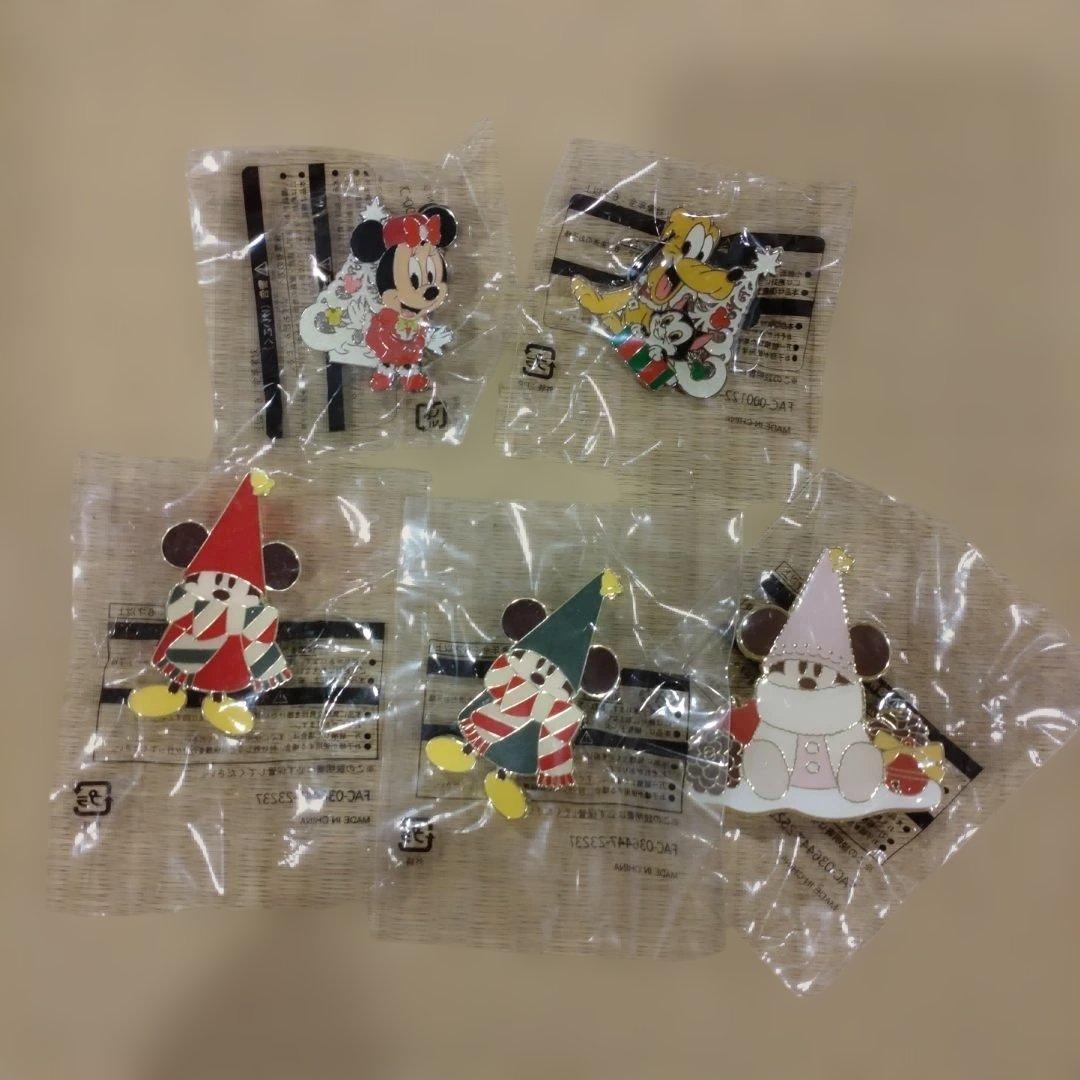 ディズニーリゾート ゲーム景品 ピンバッジなど 58点