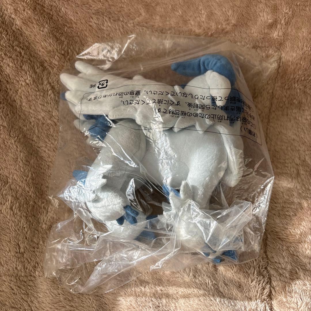 ポケモンセンター　メガアブソル　ぬいぐるみ