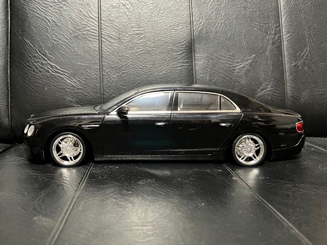 ベントレー　フライングスーパー　1/18