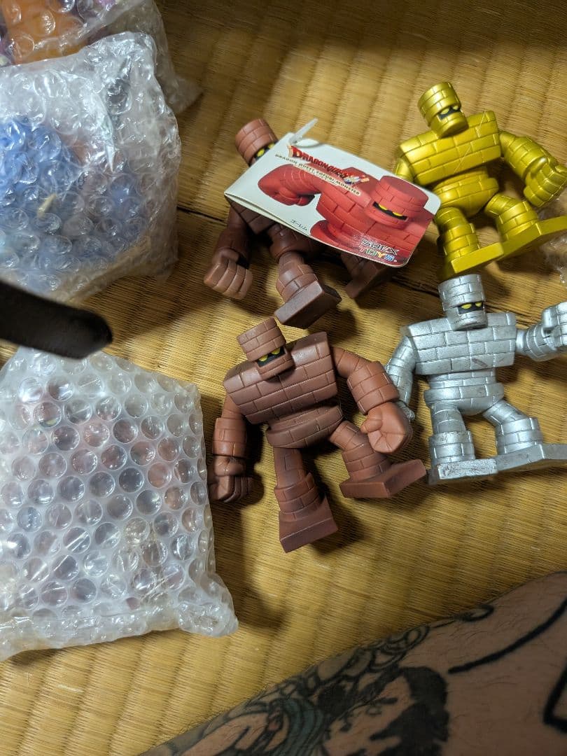 まとめてドラクエソフビ90体ほど、おまけで勇者と仲間その他キャラクター、