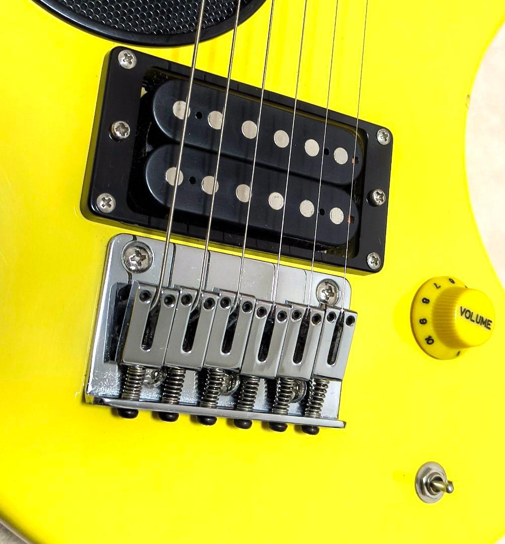 【美品】ZO-3 イエロー アンプ内蔵ミニギター 専用ケース付 ぞーさん