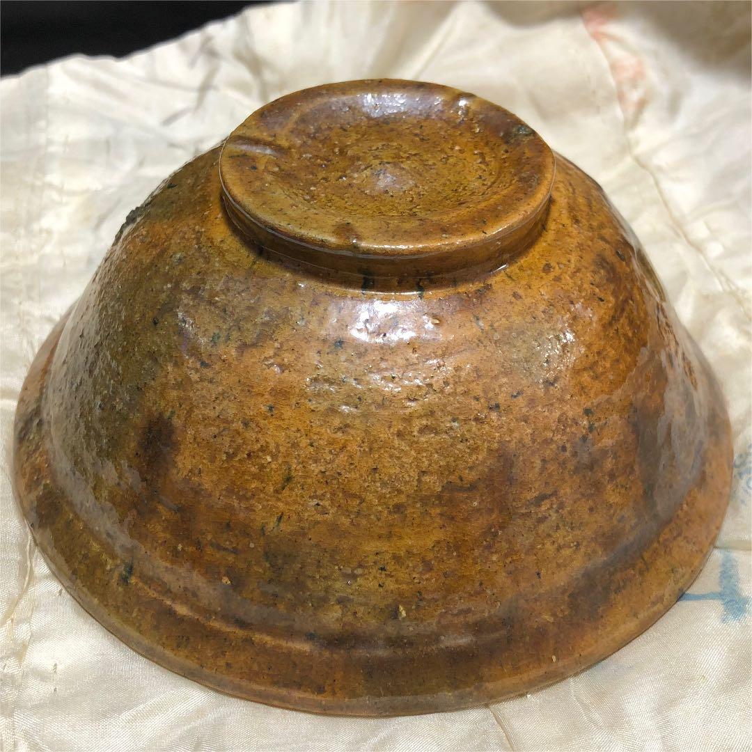 究極の美◼️蔵からめちゃくちゃオーラの出てる謎の紋様がある抹茶茶碗が出てきました。