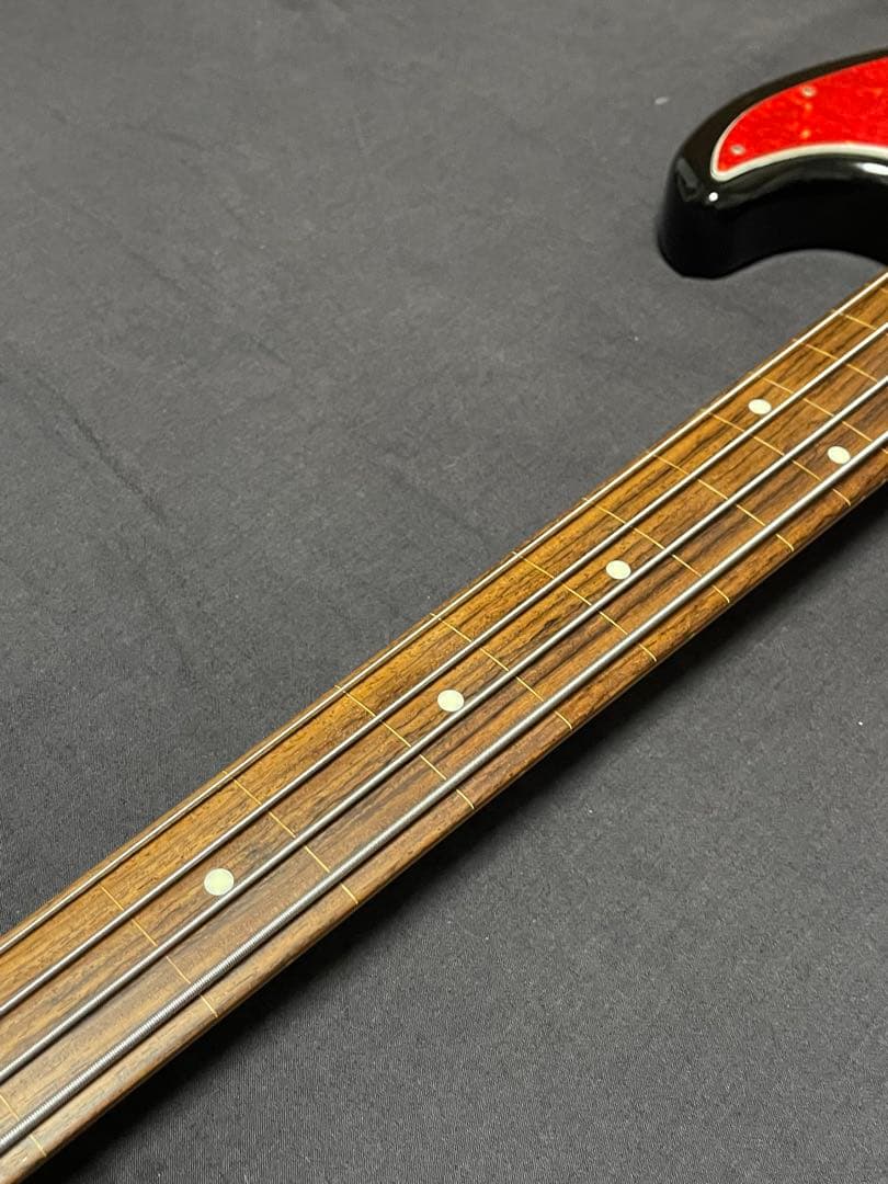 フェンダージャパン　フレットレスベース