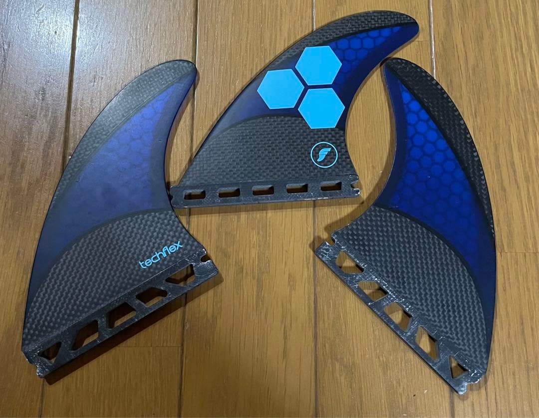 フューチャーフィン Medium スラスター