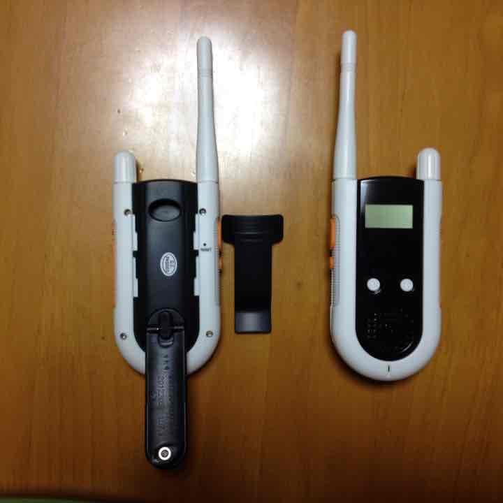 無線機機能付AM/FMダイナモラジオ　2台セット！(海外で使って下さい)