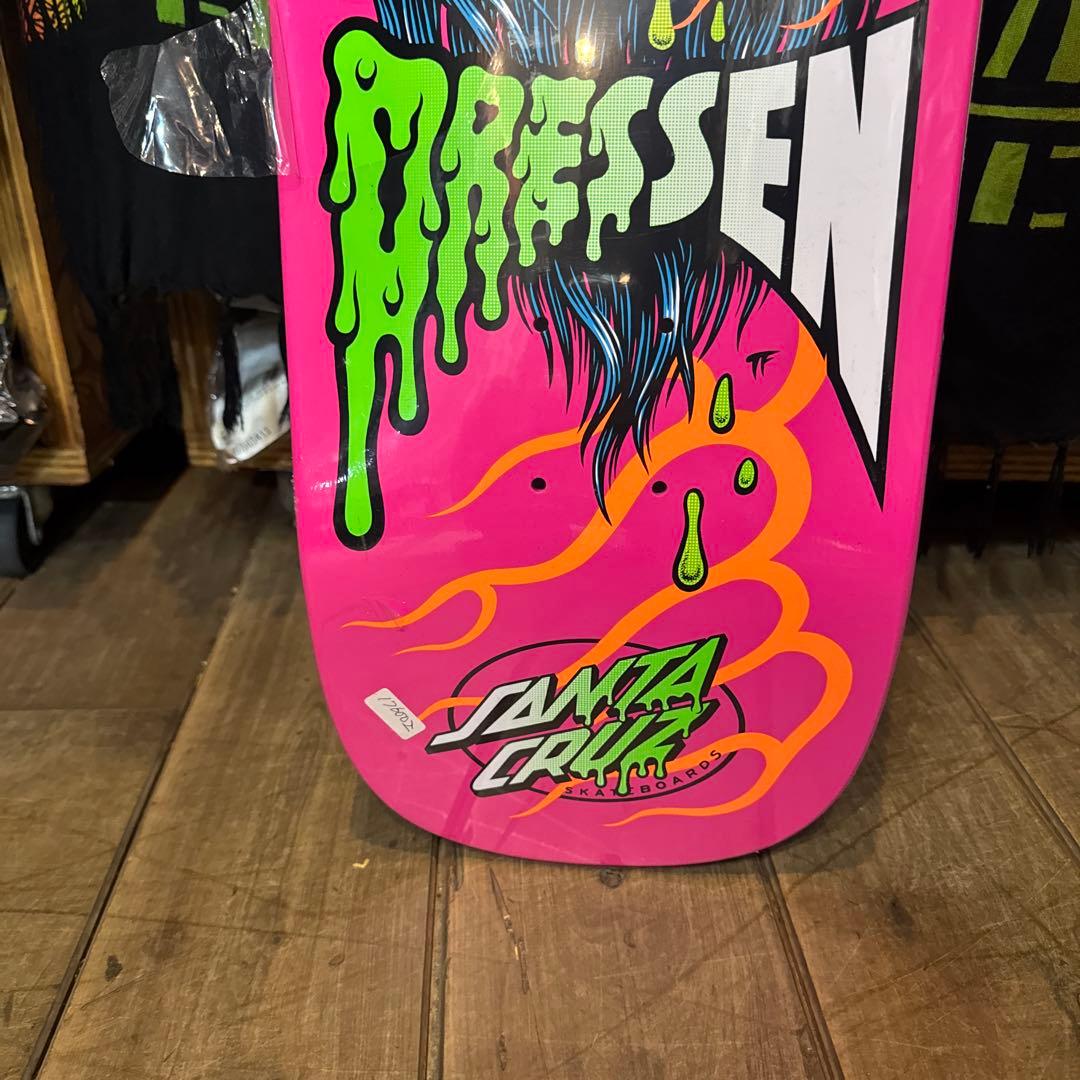 Santa Cruz Dressenグラフィックスケボーデッキ9.3×32.36