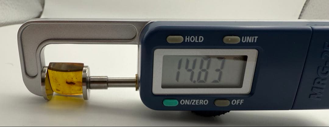 新品未使用 バルティックアンバー 虫入り琥珀 スクエア ルース 2/2