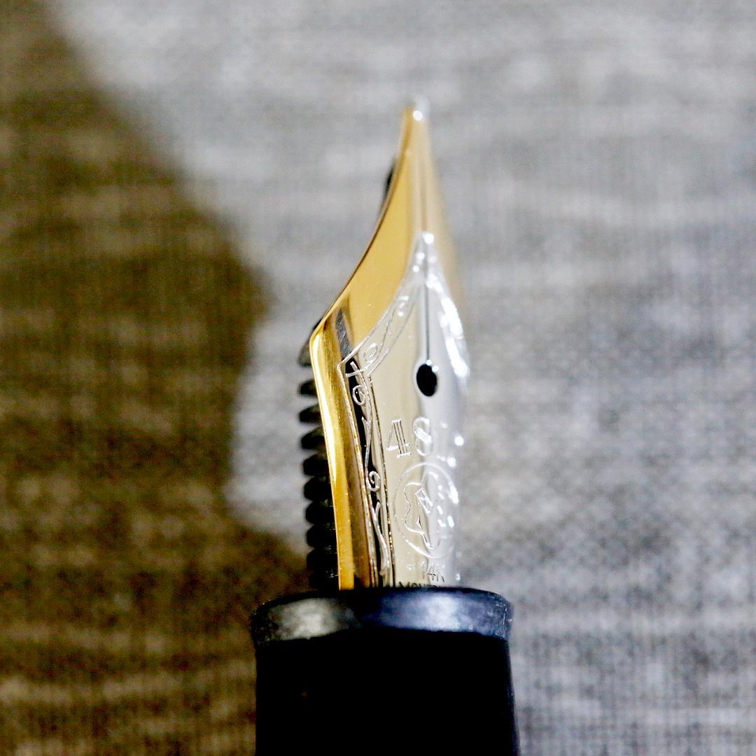 【極美品 送料込み】モンブラン 万年筆 １４５ マイスターシュテュック