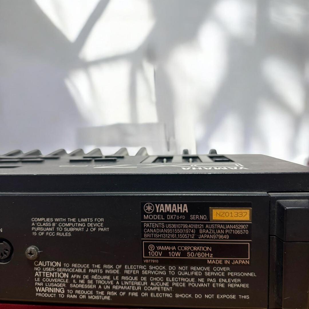 ☆良品 ヤマハ DX7II FD シンセイサイザー 2系列 FM音源