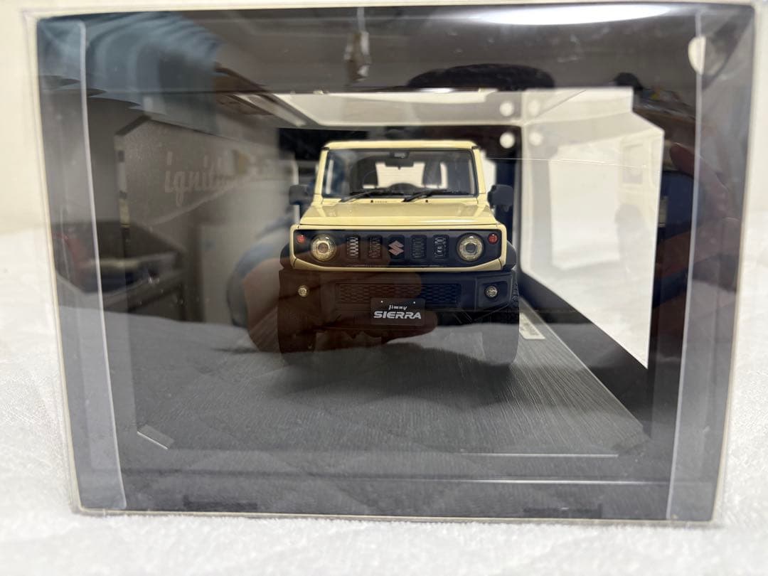 ignition.model Jimny Sierra アイボリー　　1/18