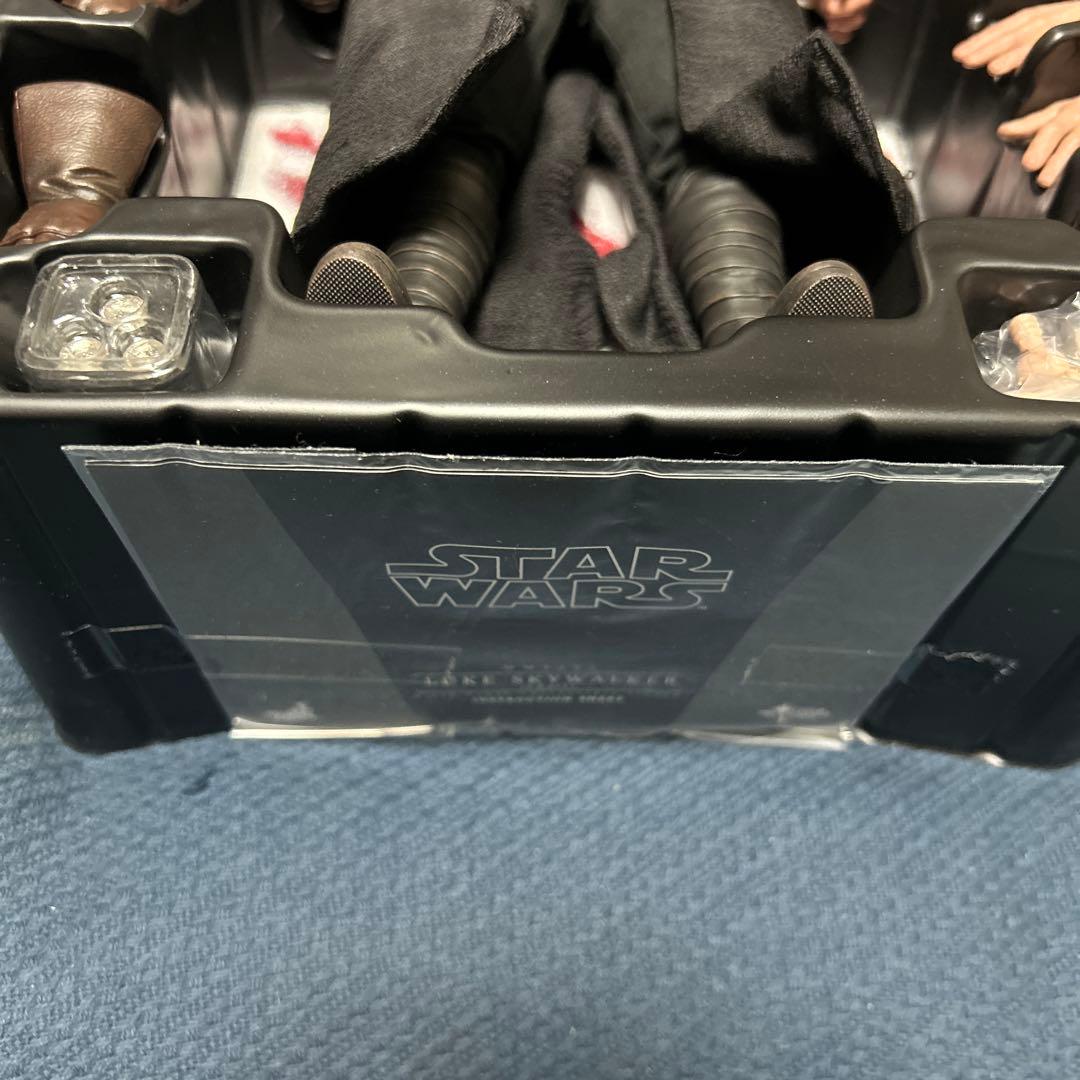 ホットトイズ 『スター・ウォーズ/最後のジェダイ』 ルーク(クレイト版)