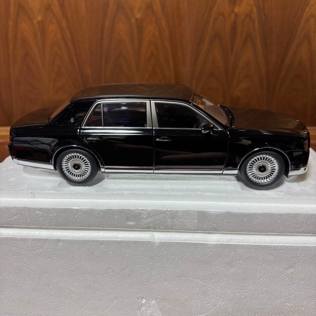 未展示品 オートアート 1/18 トヨタ センチュリー ブラック
