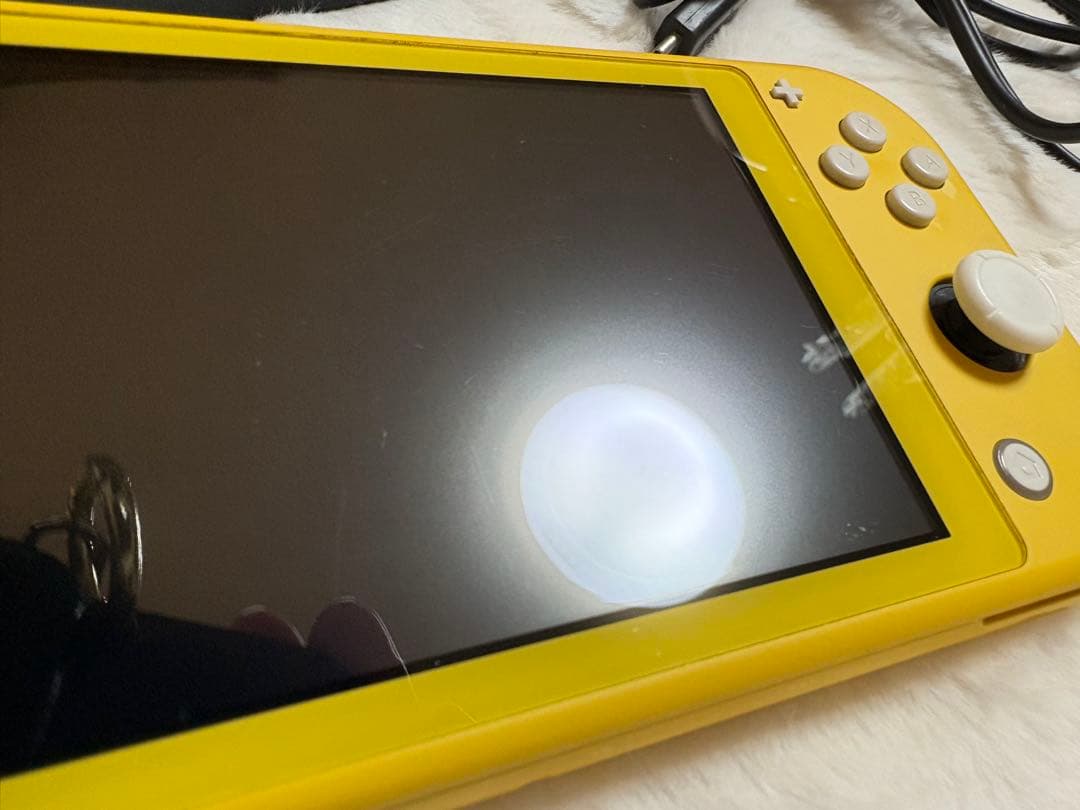 Nintendo Switch Lite イエロー ジャンク品(充電器付き)