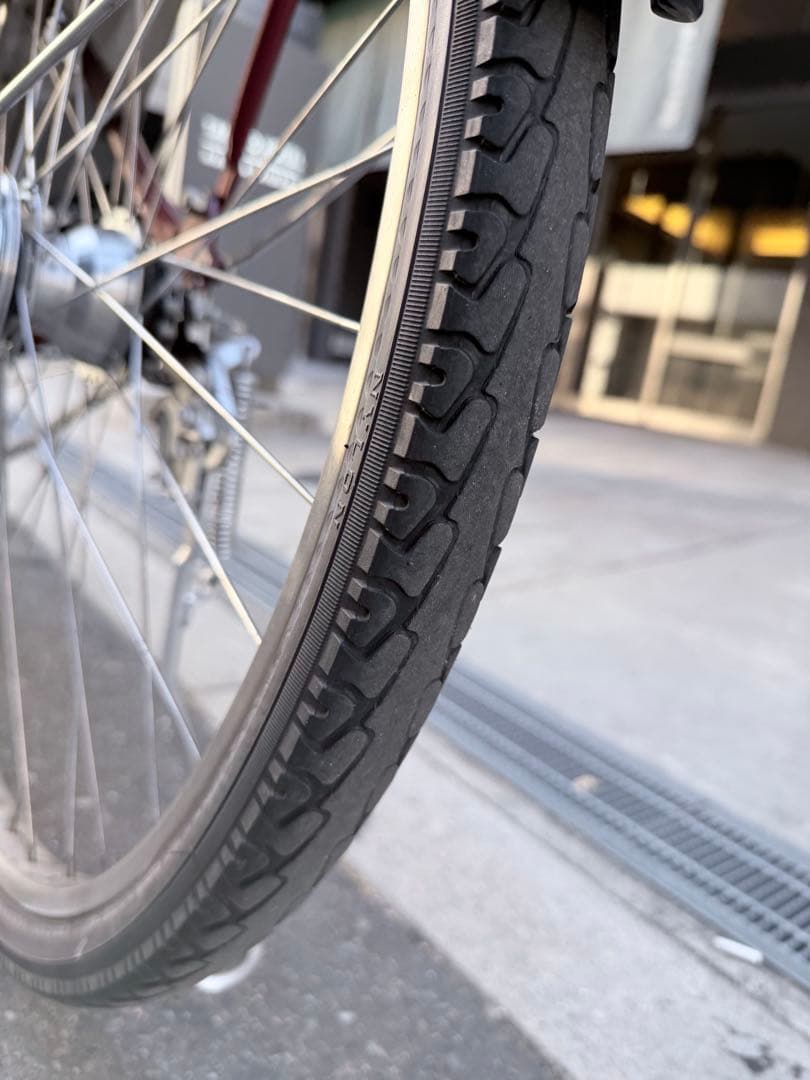 大阪府　ヤマハ　 電動アシスト自転車 赤 前カゴ付き