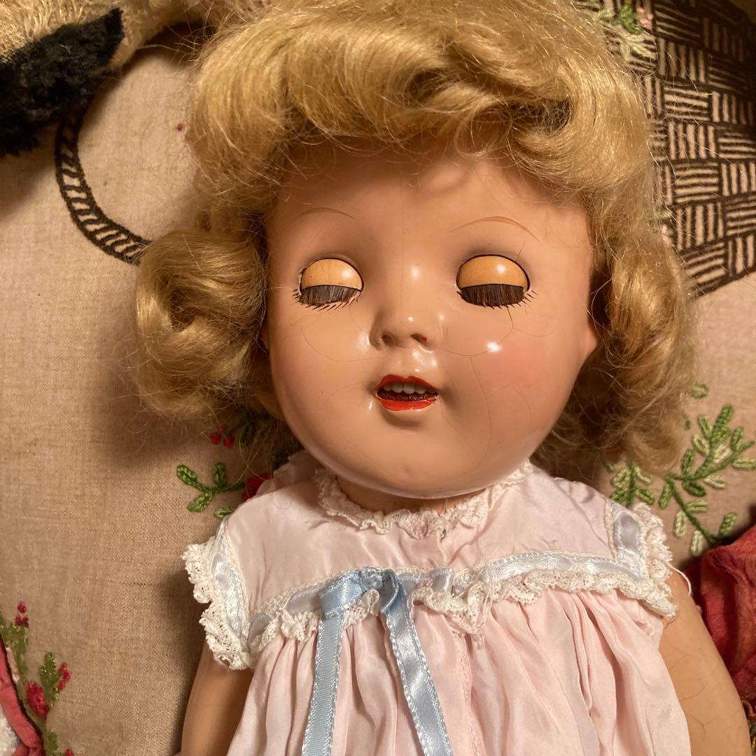 ビンテージ金髪ドールレース付きドレス