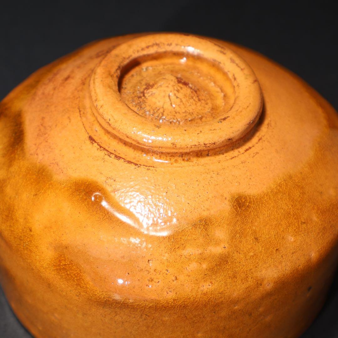 【抹茶碗】大樋焼　大樋年朗（十代大樋長左衛門）　飴釉　共箱　6R1537お４