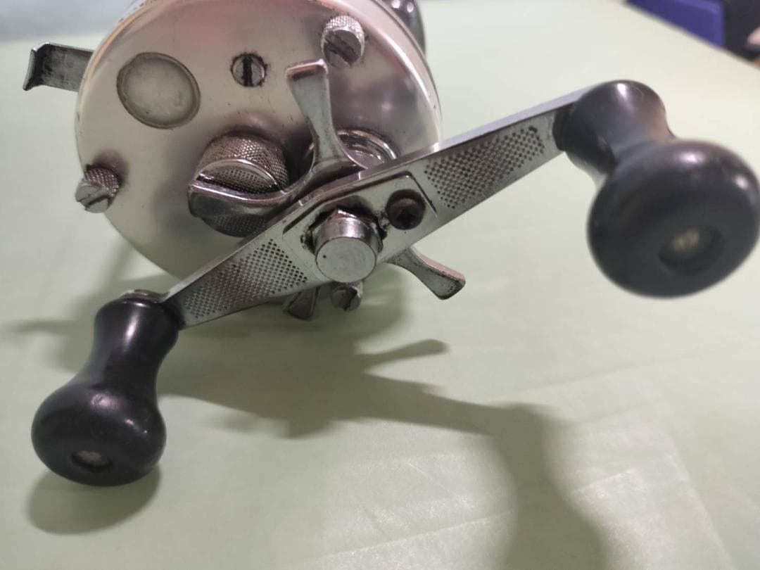 ★訳　アブガルシア　アンバサダー 5500C　ビンテージ　リール シルバー