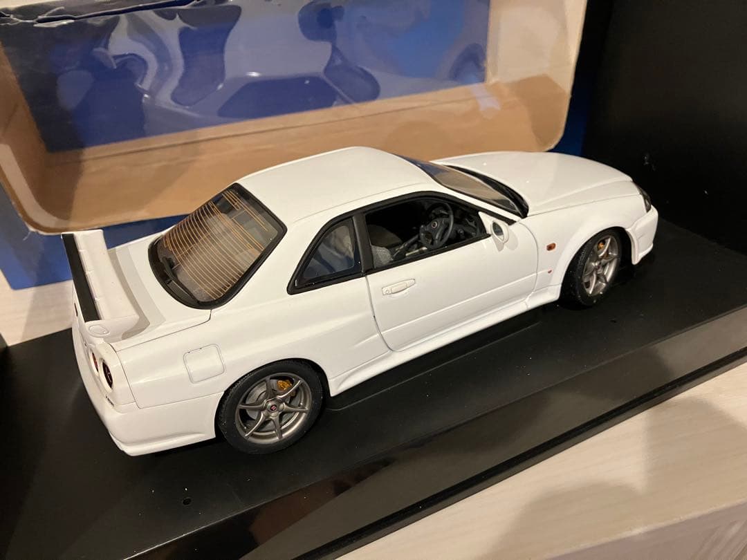 1/18 オートアート スカイライン GTR R34 V スペック