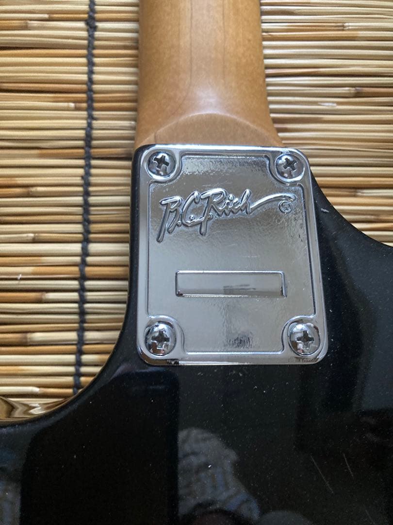 ☆モディファイして新たな機能を搭載　ポジションマークが珍しいB.C.Rich