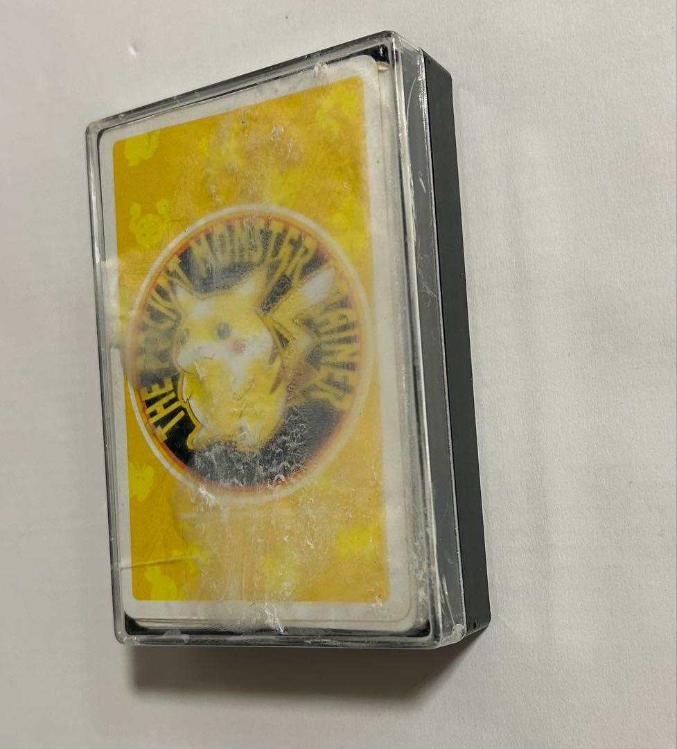 ポケモン　トランプ　ピカチュウ　イエロー