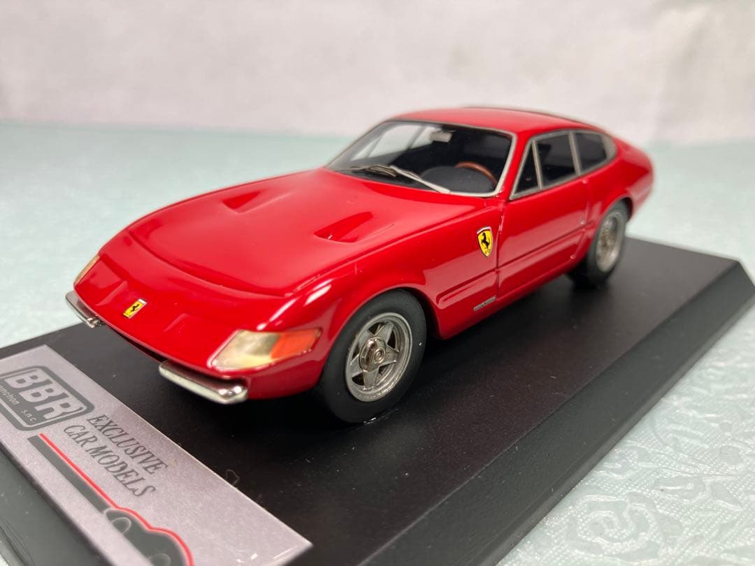 Ferrari 365GTB Daytona ストリート　1976年　レッド