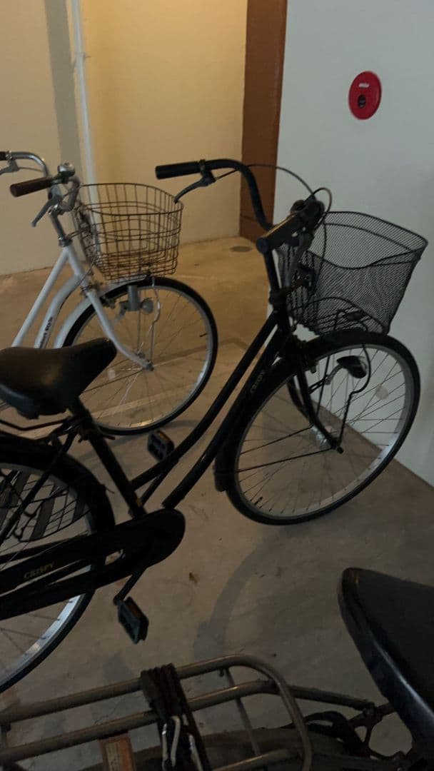 黒い自転車 かご・荷台付き