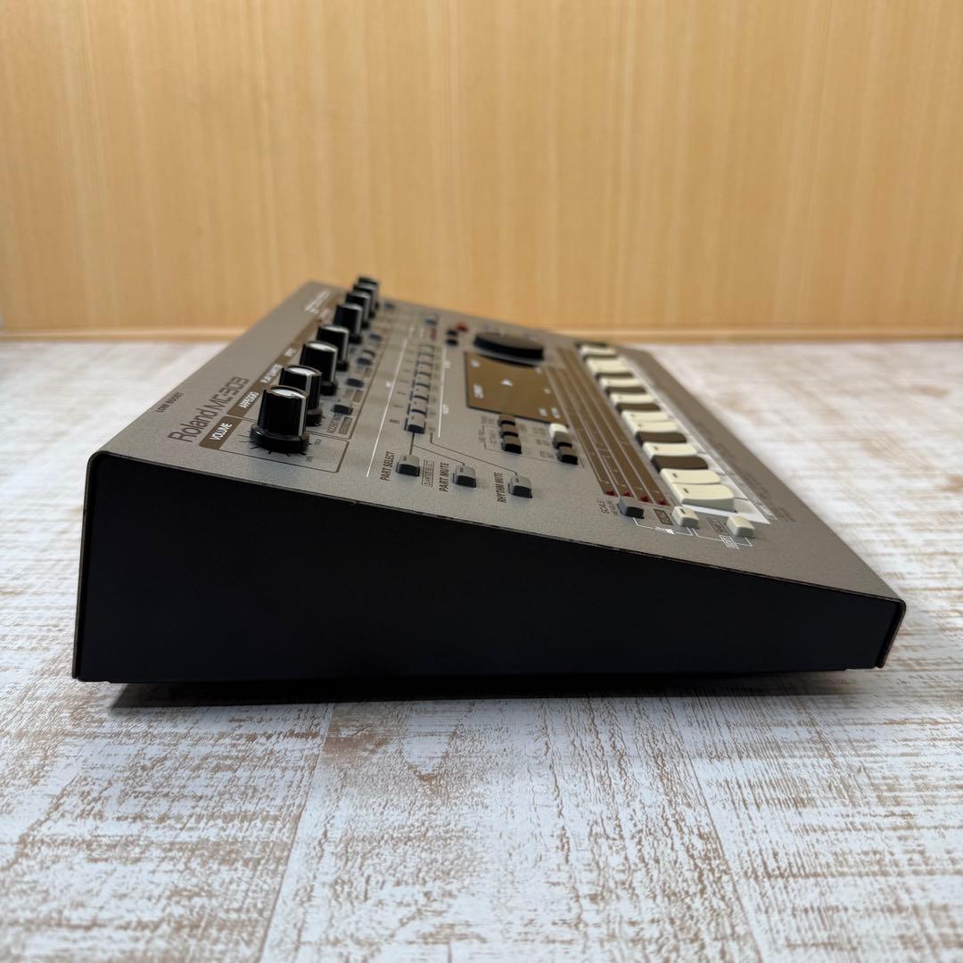 Roland MC-303 Groovebox グルーヴボックス　ローランド