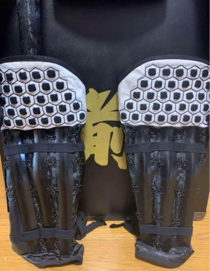 武具　甲冑　等身大　着用可能　兜　鎧　新品