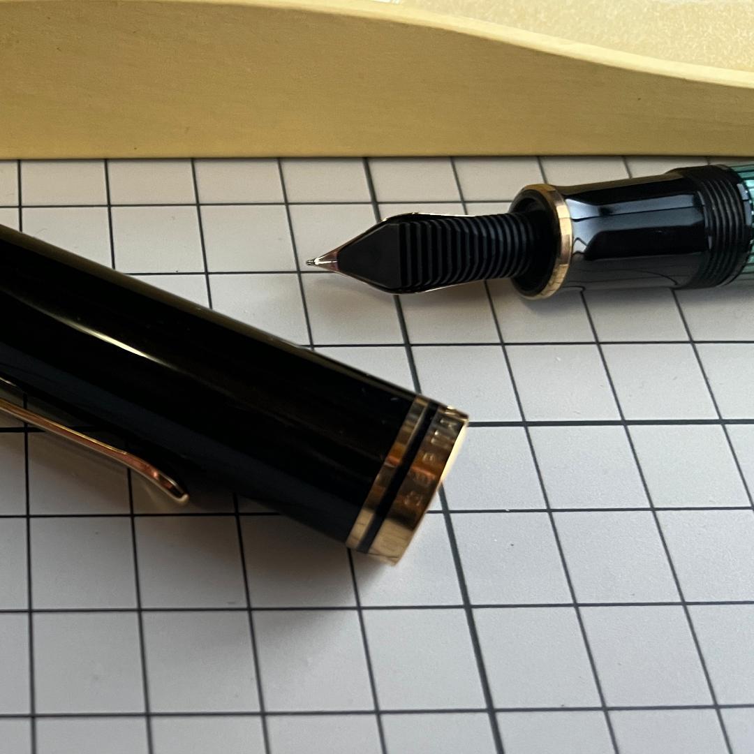 ペリカン万年筆　スーべレーンM800 緑軸 細字F