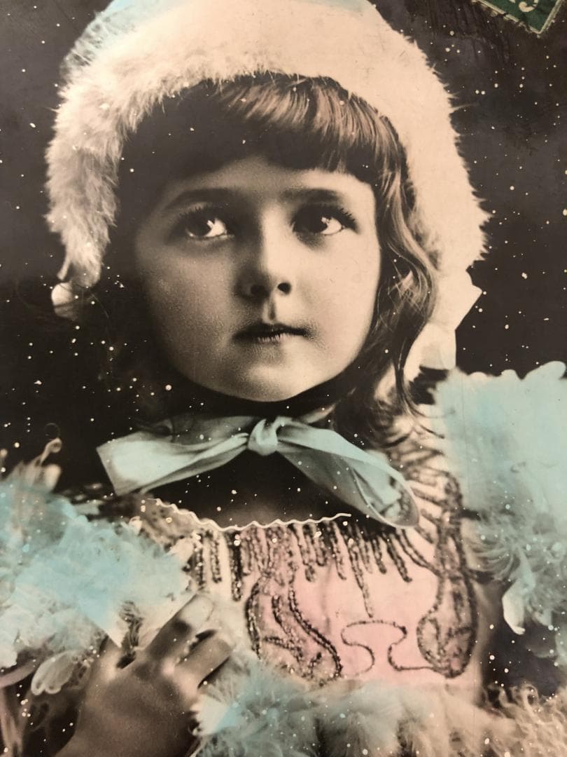 アンティークポストカード　お人形のような可愛い女の子