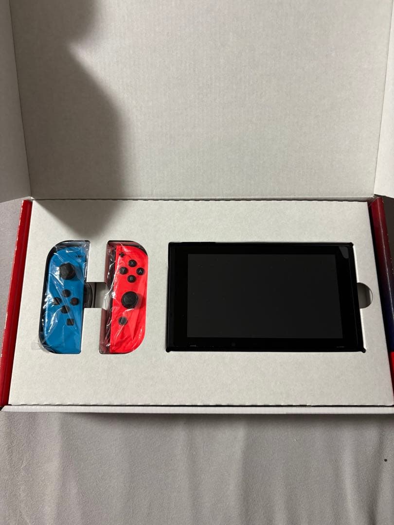 任天堂Switch 本体 ネオンブルー／ネオンレッド