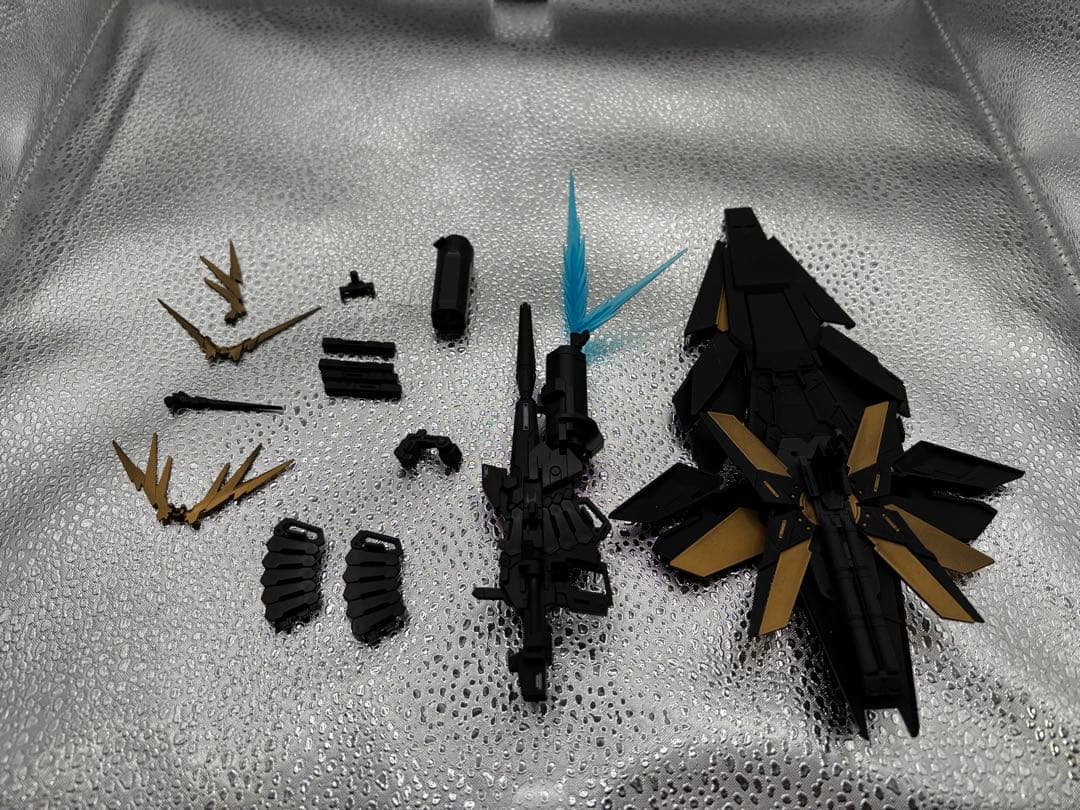 u*e様 ＭＧ 1/100 ユニコーンガンダム2号機 バンシィ・ノルン 塗装済み