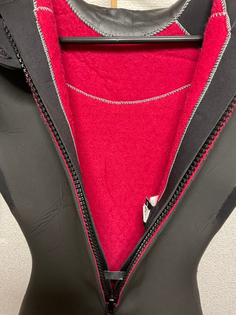 O'NEILL　オニール　裏起毛　Mサイズ　5/3mmセミドライ　レディース