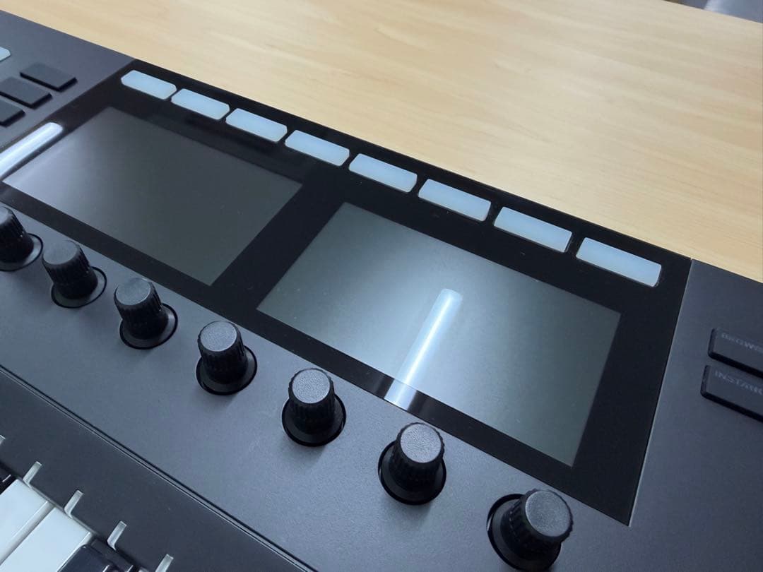 Komplete Kontrol S49 MK2 本体のみ