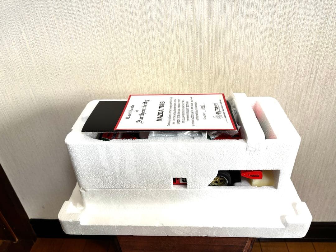 Mazda 787B LEMANS WINNER1991ミニカー 1/18