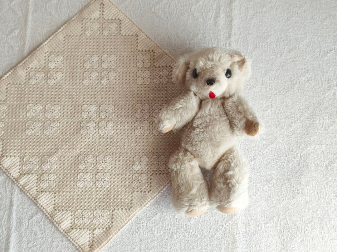 【komakiさま】vintage bear ❀ ベロのでた愛くるしいクマちゃん