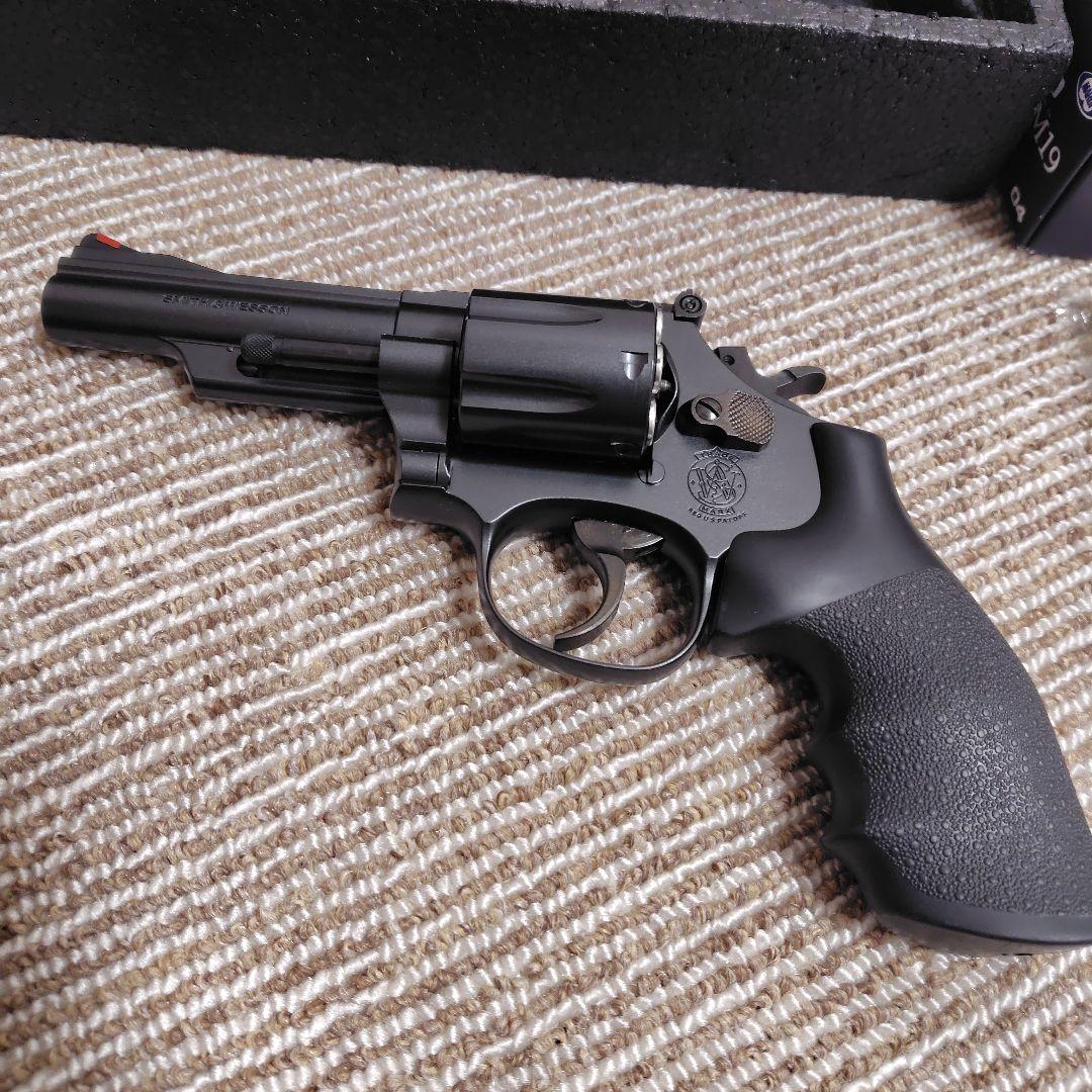 ヒ*読様 M19 COMBAT MAGNUM 4inch ガスリボルバー