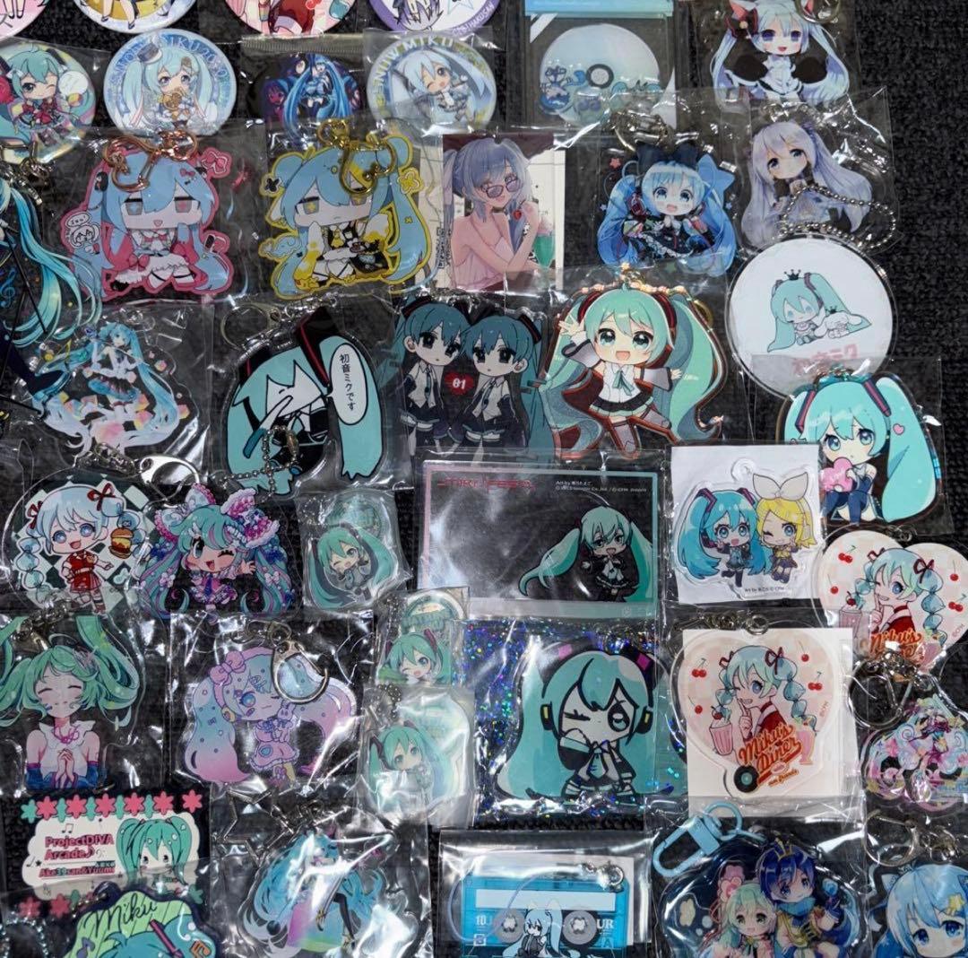 プロセカ 初音ミク 缶バッジ アクリルキーホルダー 大量 まとめ売り 96点