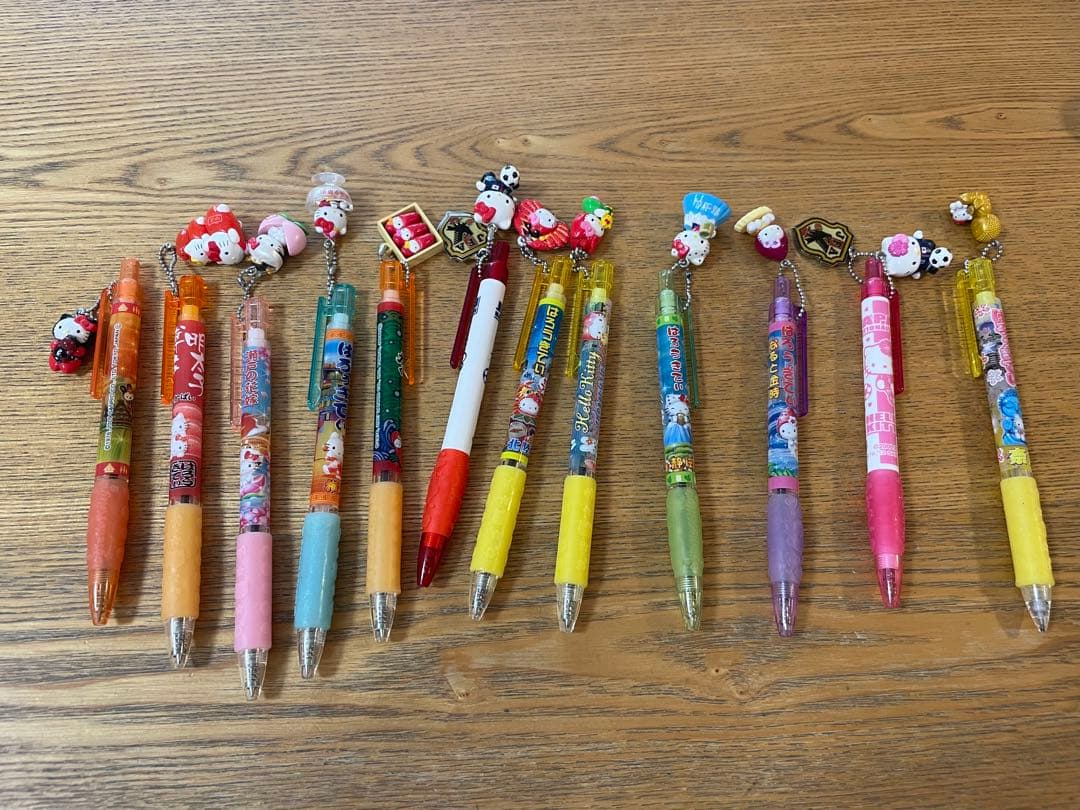 ご当地ハローキティ▷ ボールペン 、シャーペン12本セット