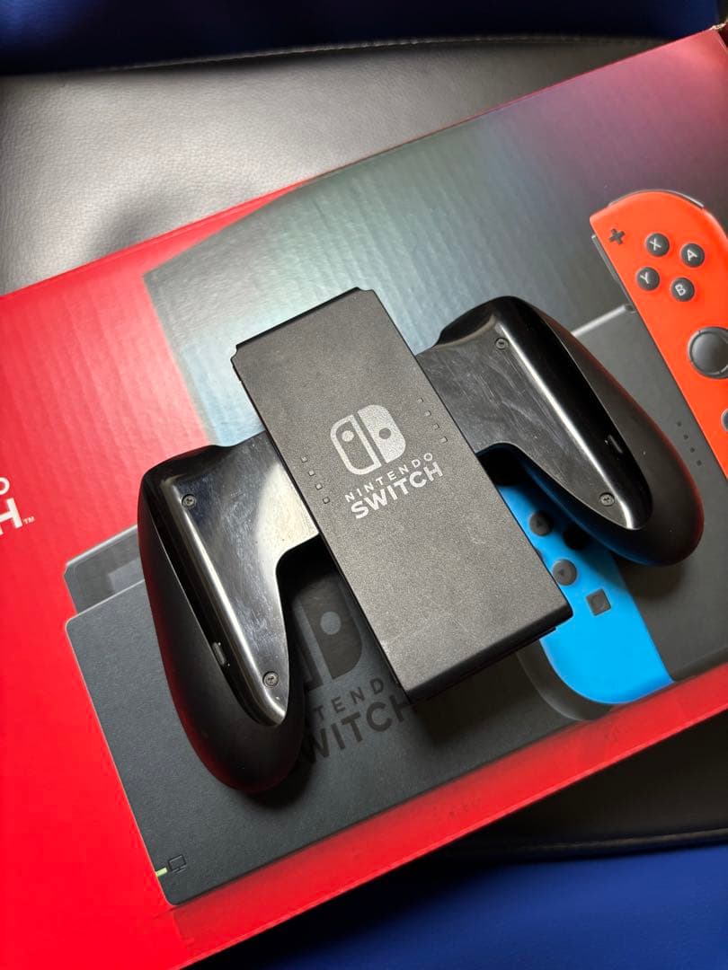 【美品】64GBSDカード・箱付きNintendo Switch 本体