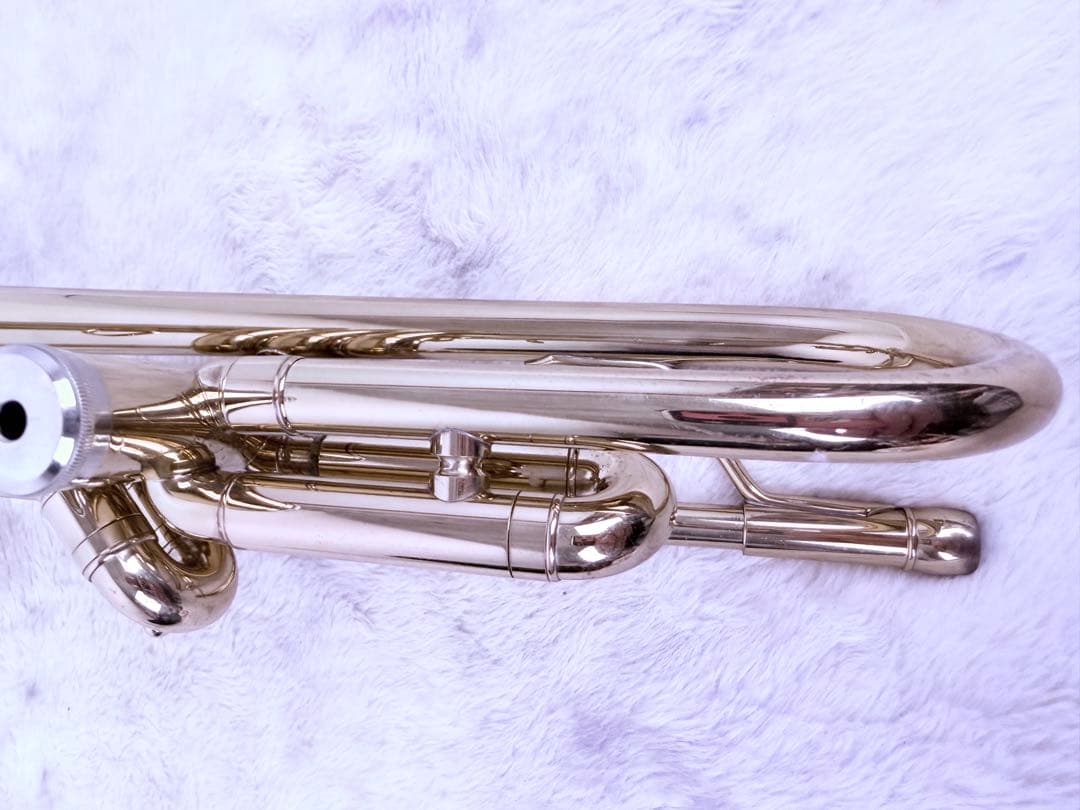 演奏確認済 ピストン良好 SAVALEY B♭トランペット マウスピース2本付