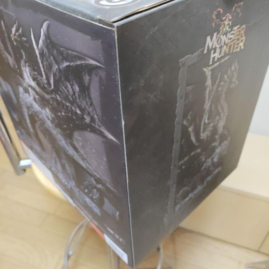 モンスターハンター　フィギュアビルダー　クシャルダオラ　脱皮　ワンオーナー品