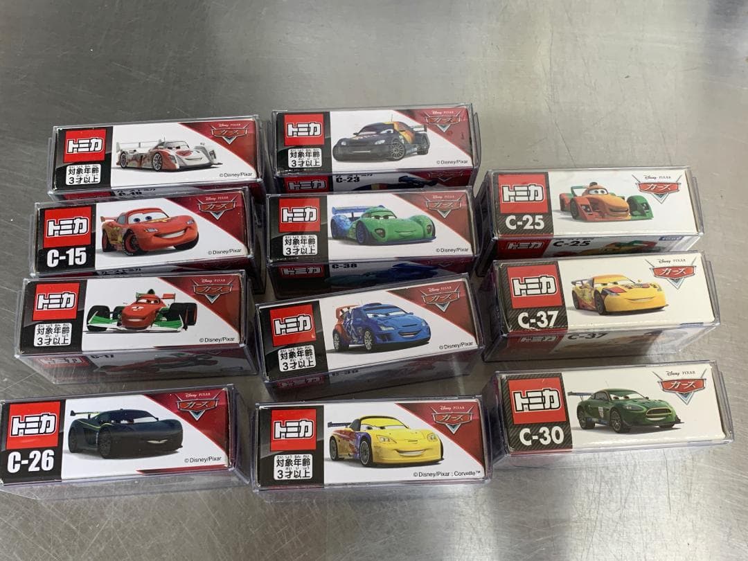 専用出品　　新品！カーズ トミカ １１台セット