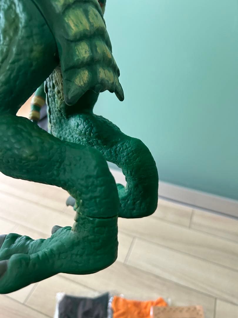 ジュンプランニング グレムリン BANDIT 19インチ ストライプフィギュア