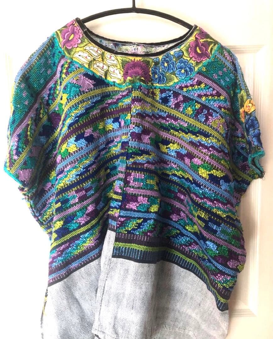 民族衣装　ウイピル　グアテマラ刺繍　中南米雑貨　手仕事　モン族　エスニックベスト