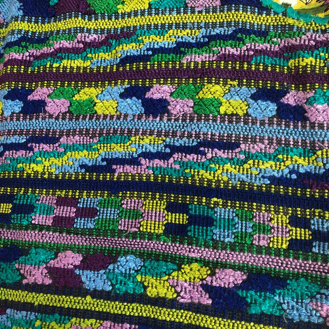 民族衣装　ウイピル　グアテマラ刺繍　中南米雑貨　手仕事　モン族　エスニックベスト