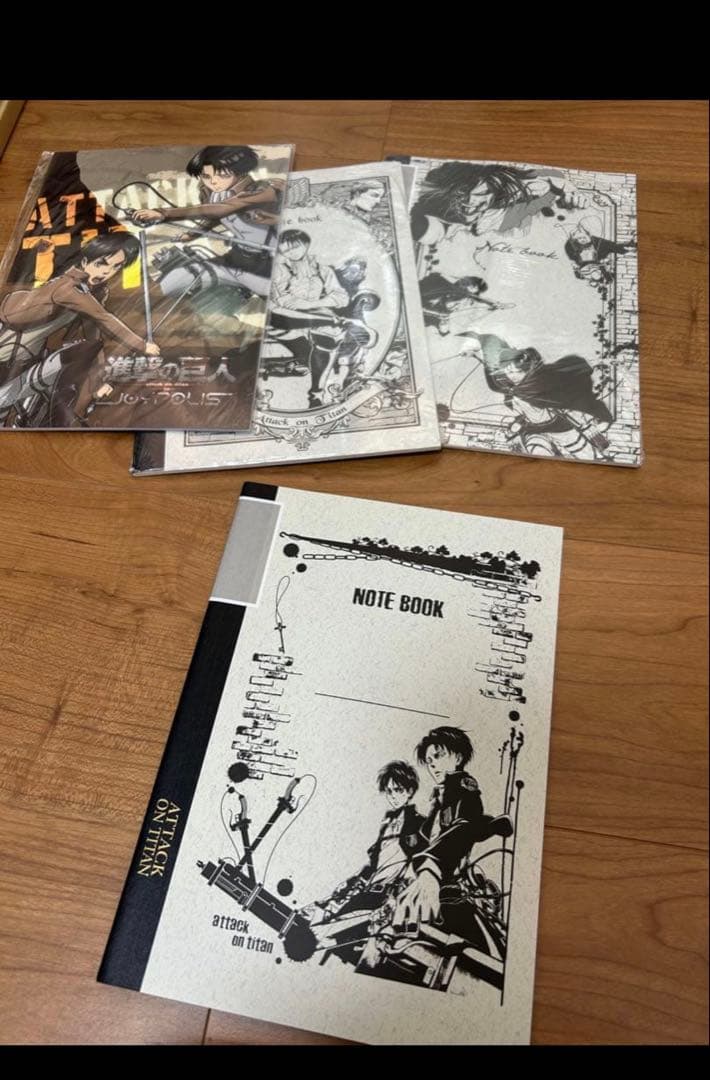 進撃の巨人　グッズセット