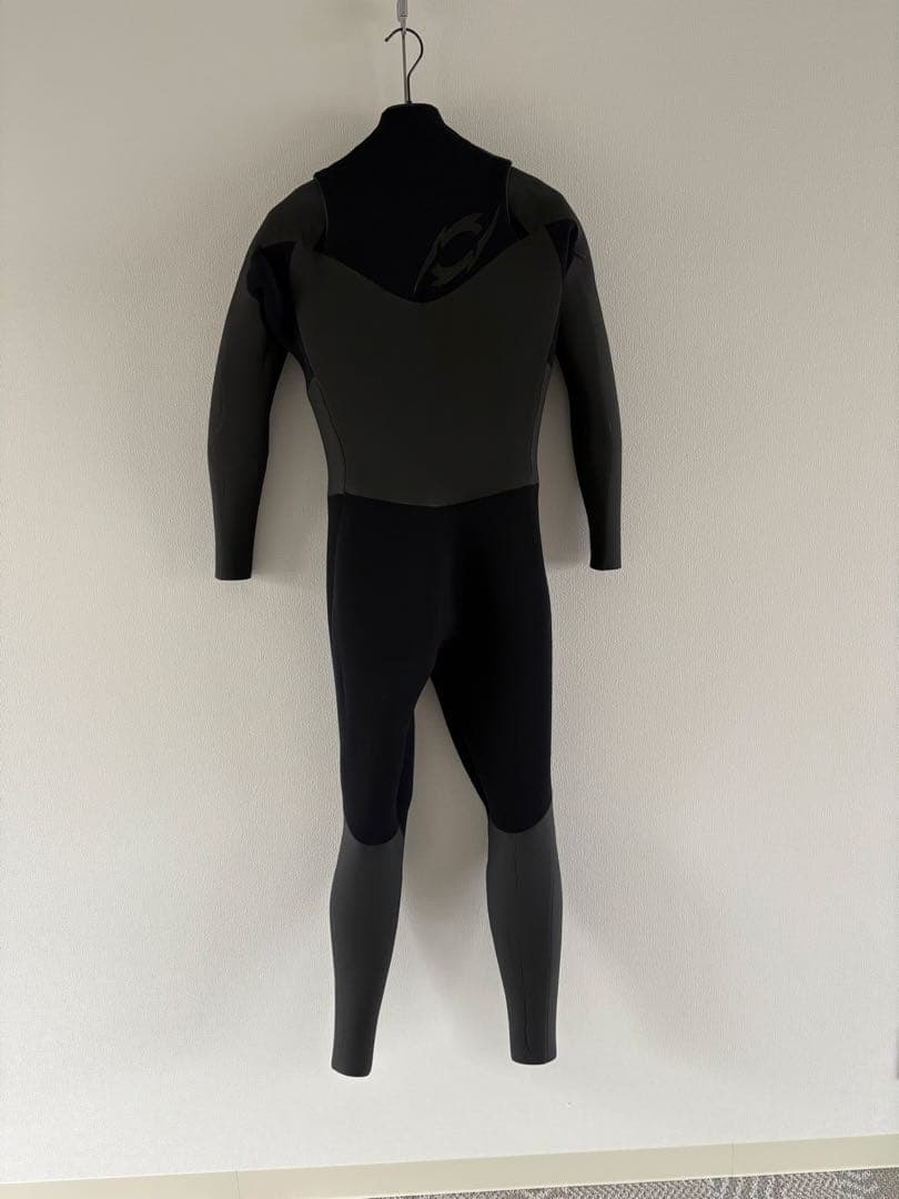 美品⭐︎ラブサーフ限定⭐︎Cyber ウェットフルスーツ