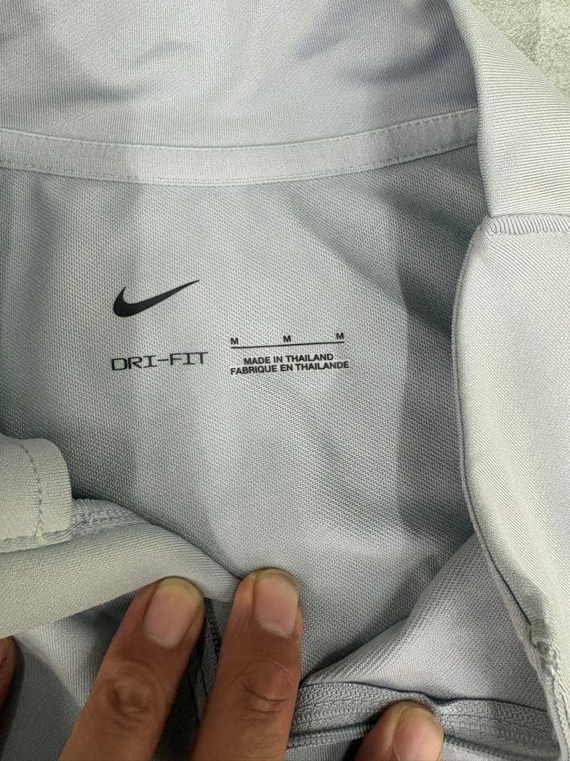 ナイキ　リヴァプール　トレーニングウエア