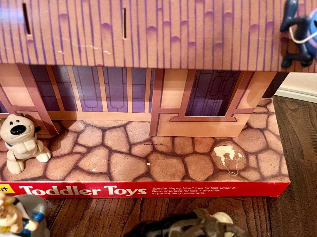 ディズニー　ムーラン　マクドナルド　ハッピーセット　非売品　ディスプレイ